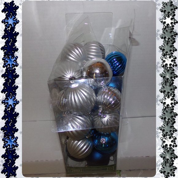 SOLD! Blue & Silver Ornaments!  {X3} - Picture 3 of 5